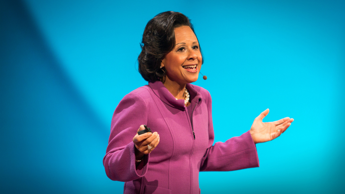 portrait of Paula Johnson