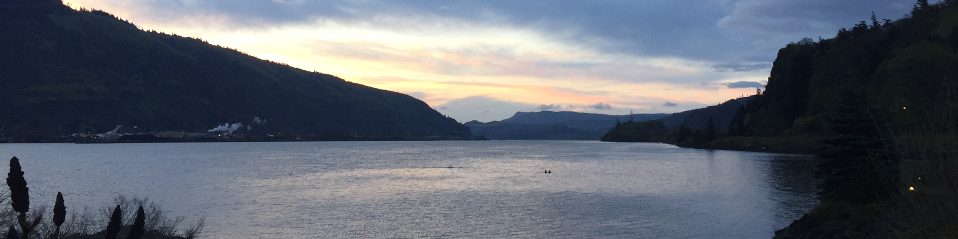 Hood River Looking East